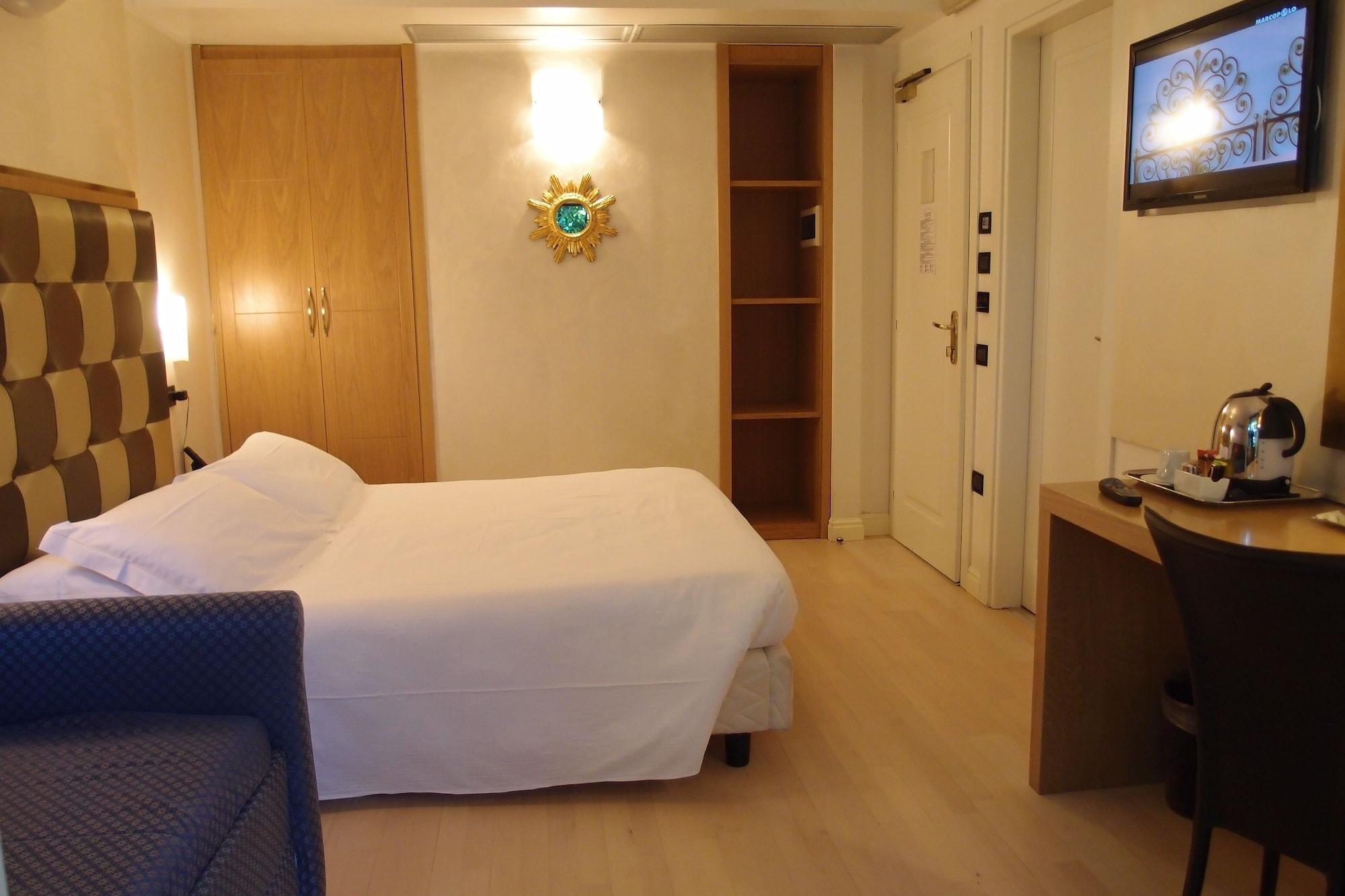 Ih Logos Dei Marmi 4*